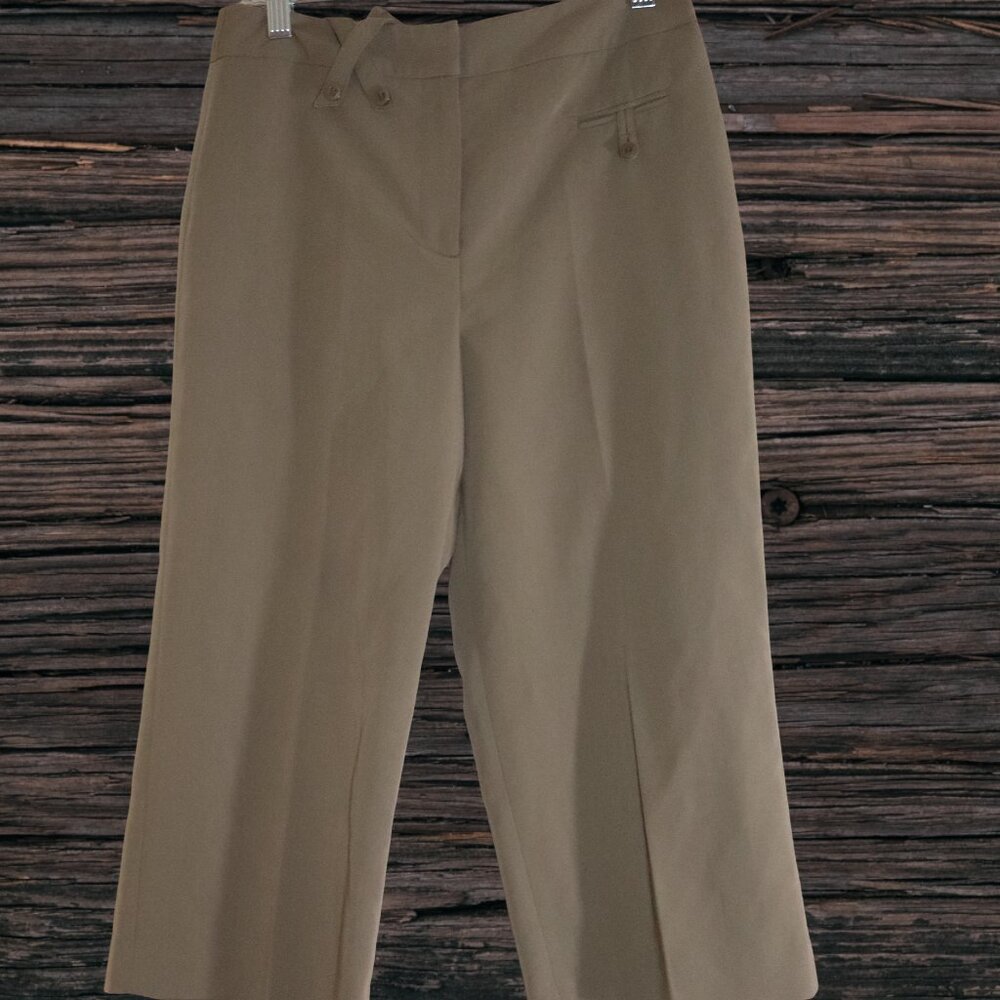 Larry Levine Olive Green Capris